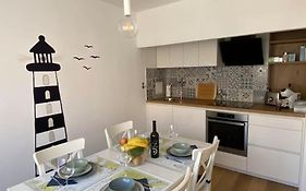 Captain'S Home ****